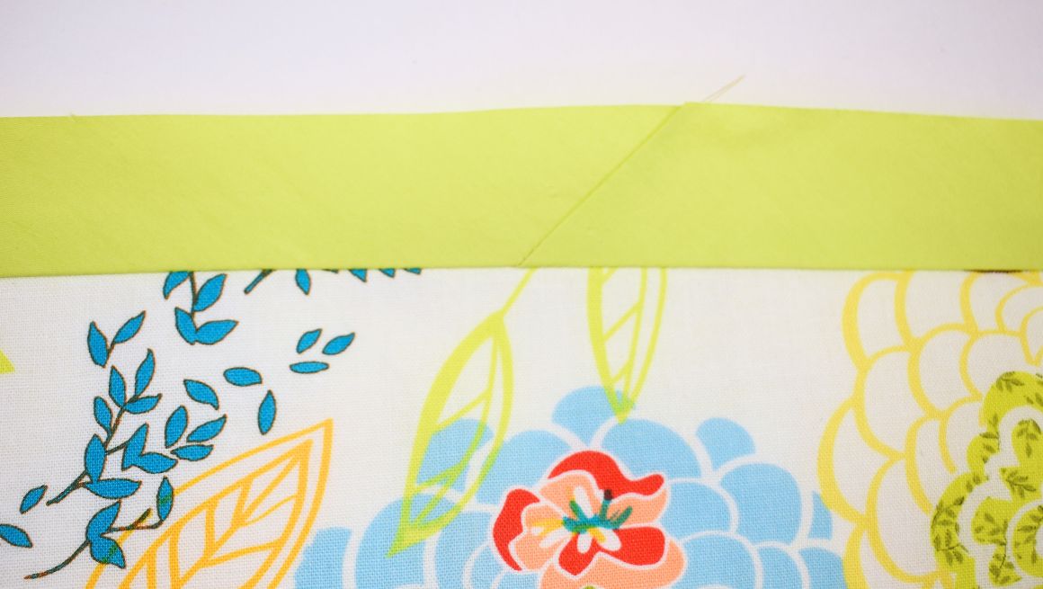 Finishing Bias Ends Sewing Tip Photos (1160 x 655 px)