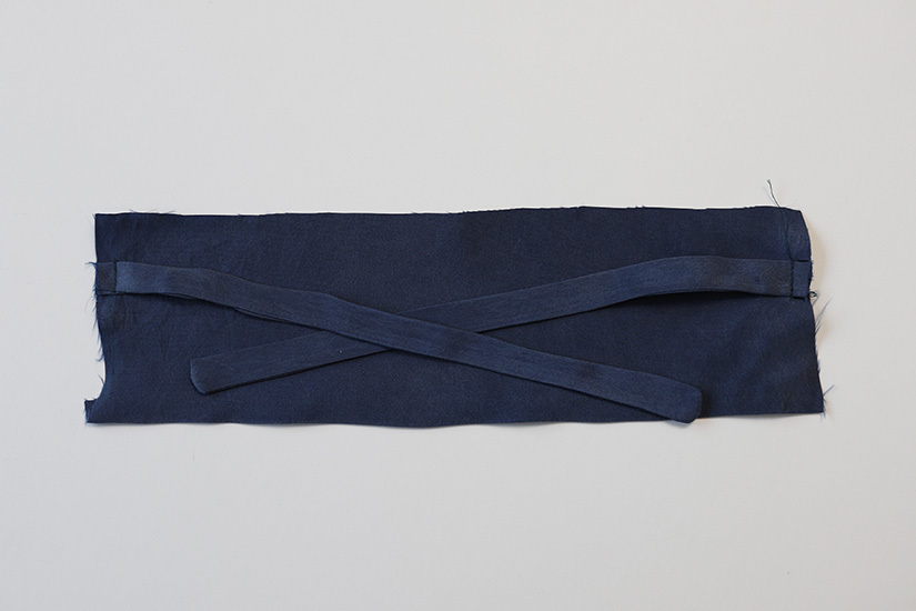 Sleeve ties are sewn to the right side of the Shay sleeve cuff. 
